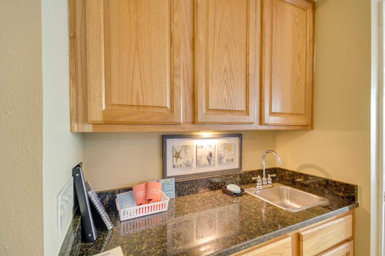 Beachfront Gulfport Vacation Rental With Balcony! Екстериор снимка